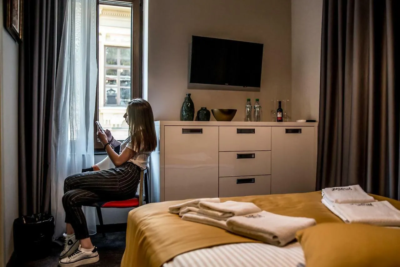 Boutique Guest house 7th Sense Plovdiv 2*,